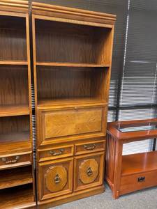 lot 200 image: Broyhill wall unit with secretary drop down piece76 x 30 x 17 in