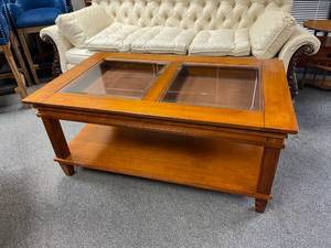 lot 202 image: Fairmont Designs 2 drawer glass top display coffee table21 x 48 x 29 in