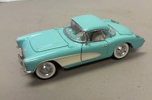 lot 904 image: 1957 Chevrolet Corvette Die Cast Model Car