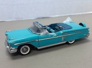 lot 910 image: 1958 Chevrolet Impala Convertible Die-Cast Model Car