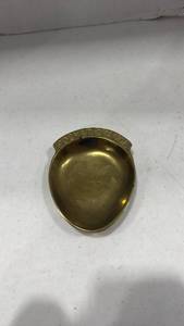 lot 2009 image: Vintage brass pocket change dish