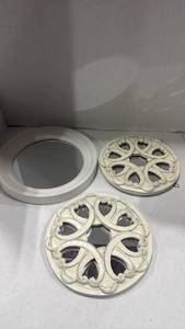 lot 2017 image: Framed mirrors