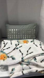 lot 2036 image: Throw blanket and pillow