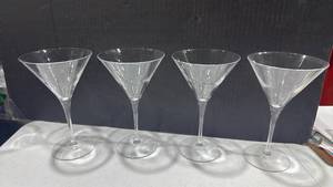 lot 2054 image: Set of 4 Clear Glass Martini Cocktail Glasses