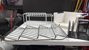 lot 2065 image: Lid organizer, risers, storage bin and desk organizer