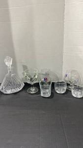 lot 2084 image: Decanter with assorted glass drinkware