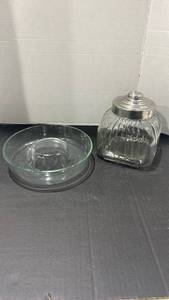 lot 2085 image: Glass Pyrex Corning jello mold or cake pan 9in with storage jar