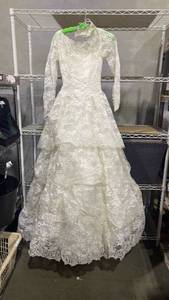 lot 2112 image: Wedding dress by Alfred Angelo with tiara