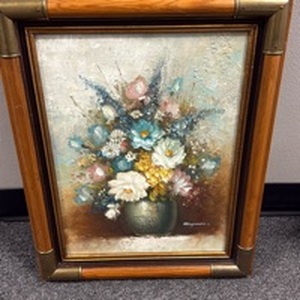 lot 2502 image: Floral bouquet signed oil painting on canvas  20.5x16
