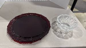 lot 4003 image: Cranberry platter and lead glass bowl