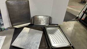 lot 4006 image: Cookie sheets