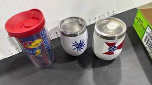 lot 4022 image: Jayhawks cup and 2 coffee cups with lids