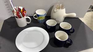 lot 4025 image: Hot chocolate pitcher, mugs, plate and stir sticks