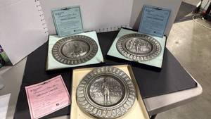 lot 4033 image: International Silver Co Presidential Plate Series set of 3 with COA and certificates