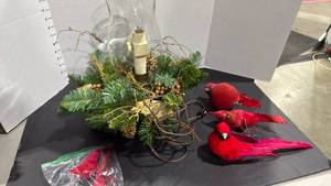 lot 4034 image: Holiday centerpiece and cardinals
