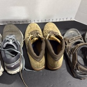 lot 4037 image: Mens boots, candles and athletic shoes