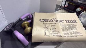 lot 4043 image: Exercise mat, thigh toner and 3 lb weight