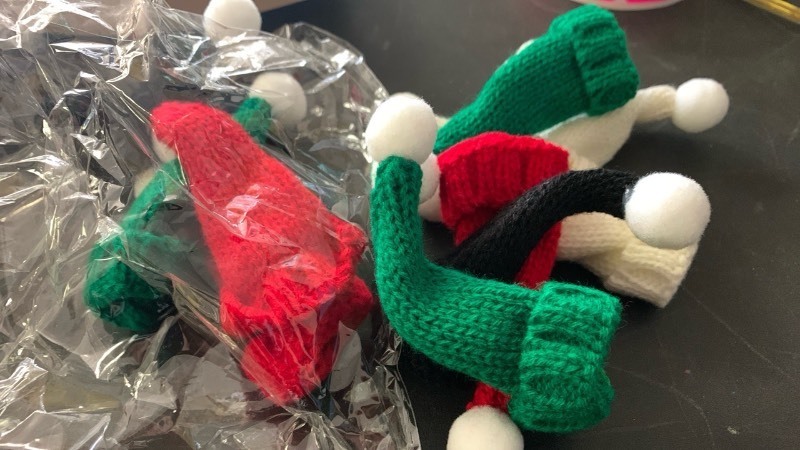 lot 507 image: Bencailor Mini Santa Hats for Crafts Small Christmas Knit Hat Tiny Snowman Hats Wine Bottle Cover Christmas Doll Hat Table