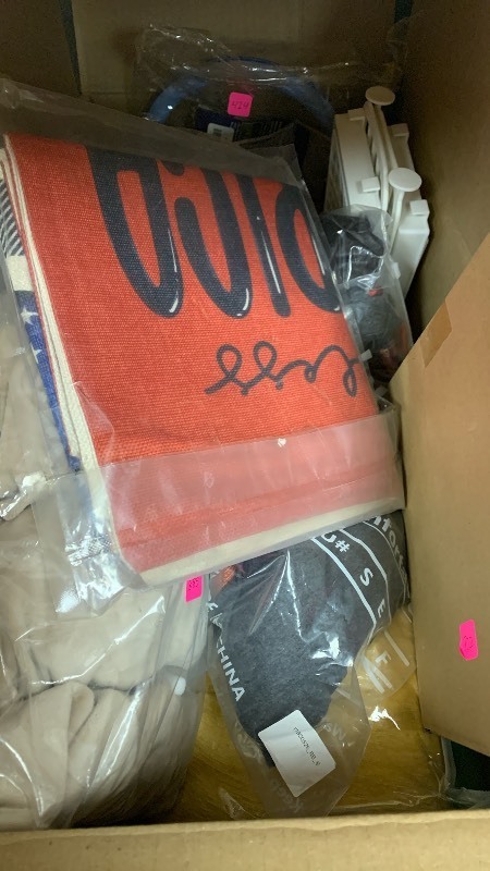 lot 513 image: Mystery box - Mixed Household and clothes Items - retail value $50