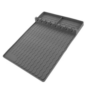 lot 3334 image: Gray Silicone Grill Side Shelf Mat - Multipurpose Kitchen Counter Tool Rest for Cooking and BBQ Accessories