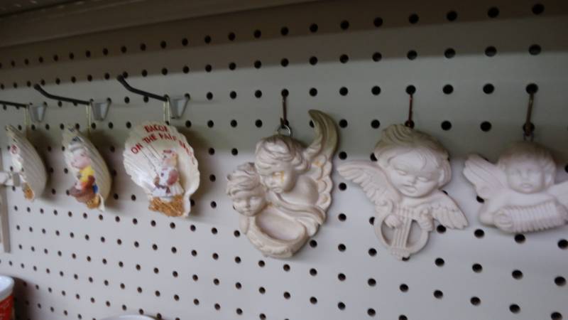 lot 10818 image: Lot of angel and pig ornaments