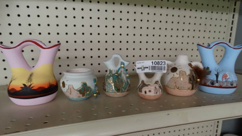 lot 10823 image: Decorative vases made in Mexico