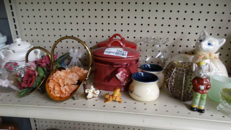lot 10831 image: Lot of candle holders, & misc decor