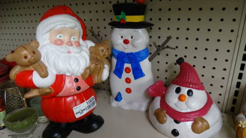 lot 10836 image: Holiday decor. Santa and 2 snowmen