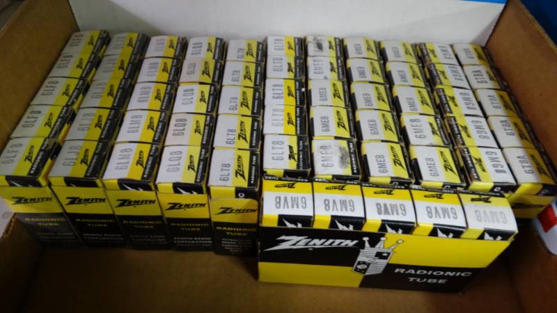 lot 10847 image: Box of Zenith nos tubes