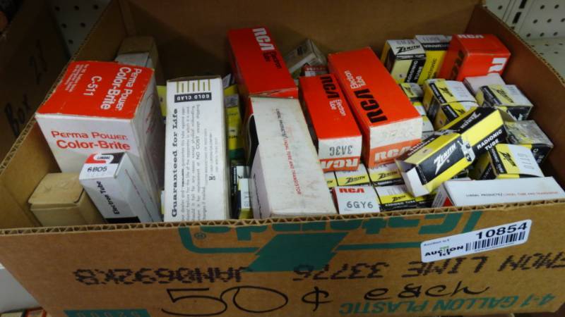 lot 10854 image: RCA and Zenith nos tubes