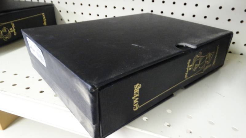 lot 10867 image: Stamps and binder
