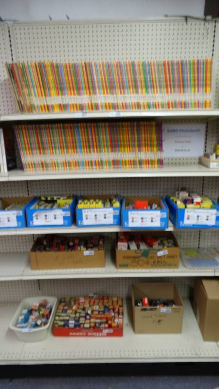 lot 10897 image: 4ft wide shelving section. NO CONTENTS