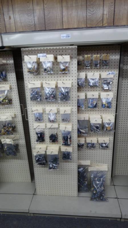 lot 10907 image: 3ft wide shelving section. NO CONTENTS