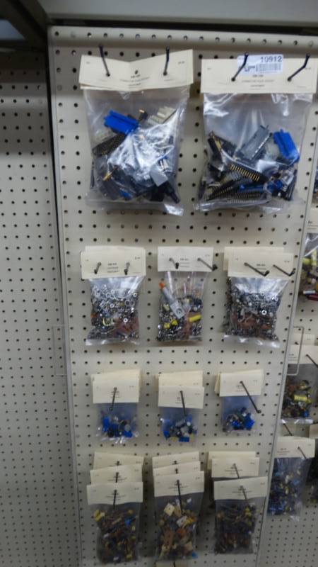 lot 10912 image: Big lot of connectors, hardware, trim pot, and assorted ceramic disc.
