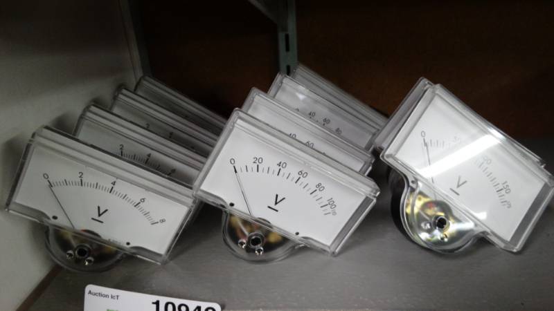 lot 10949 image: Lot of DC amp meters.