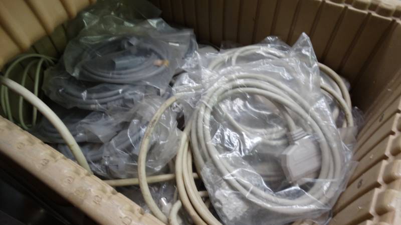 lot 10958 image: Lot of power cables and connectors. tote not included.