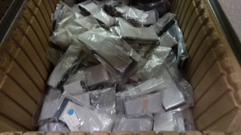 lot 10961 image: Tote full of 2 12 floppy. tote not included.