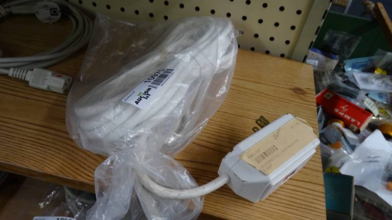 lot 10975 image: Lot of cables and super VGA 25ft extension.
