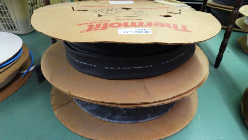 lot 10981 image: 2 spools of heat shrinkable tubing.