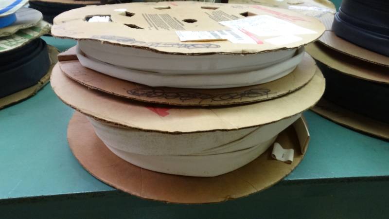 lot 17572 image: 2 spools of heat shrinkable tubing.