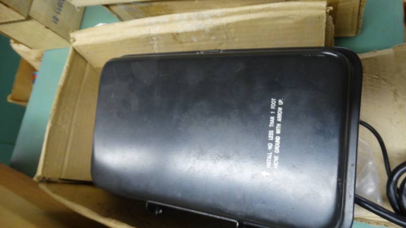 lot 17603 image: 12V timer with photocell.