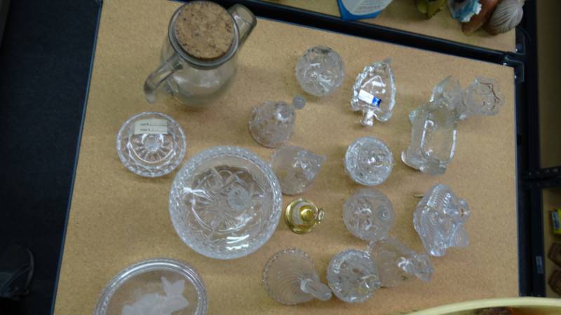 lot 17616 image: Lot of glassware.