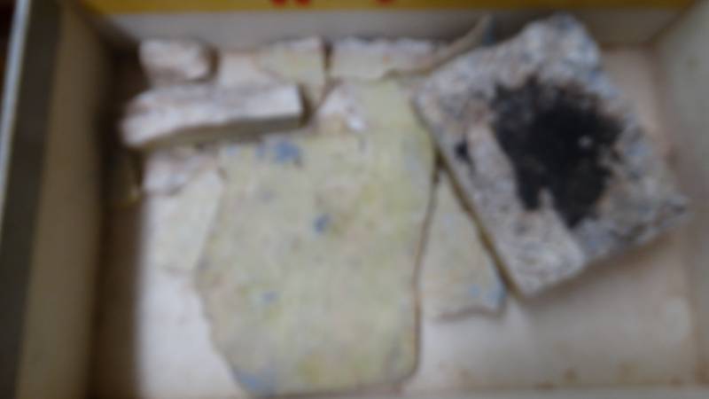 lot 17653 image: Assorted rocks.