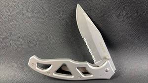 lot 29 image: Gerber Stainless Steel 4660420B0 Folding Knife with Serrated Edge