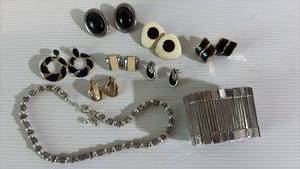 lot 63 image: Vintage Contemporary Style Jewelry Collection with Earrings, Bracelet and Napier Necklace