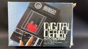 lot 83 image: Vintage Tomy Digital Derby Auto Raceway