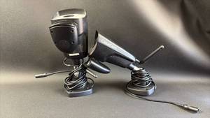 lot 86 image: CasaCam Security Camera Pair