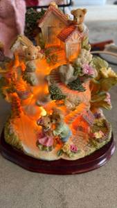 lot 326 image: Teddy Bear Village Light-Up Decorative Figurine Approximately 6 inches tall