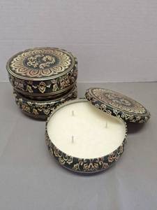lot 125 image: Decorative Metal Tin Citronella Soy Wax Candle Set