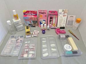 lot 132 image: Artificial Nails Tips and Supplies